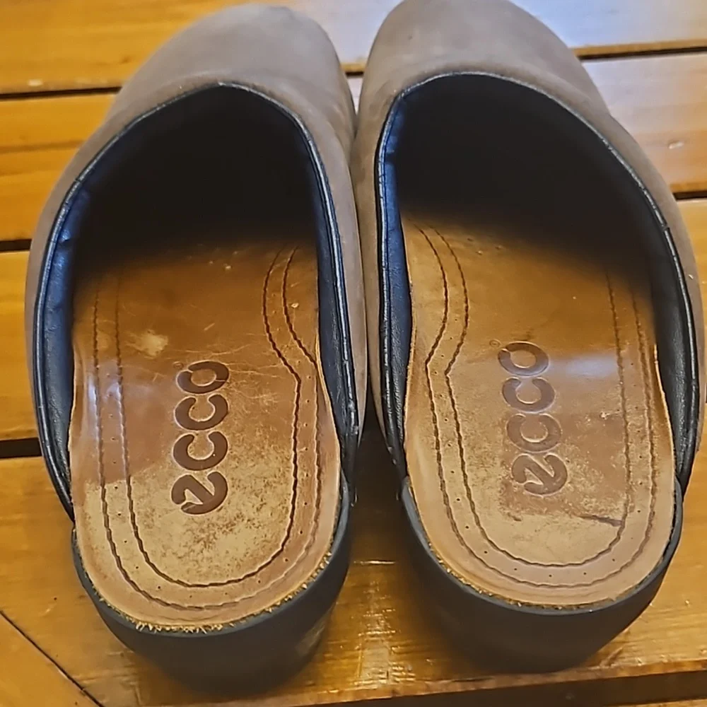Leather Ecco mule / clogs sz. 41 or 8.5 - Picture 2 of 7